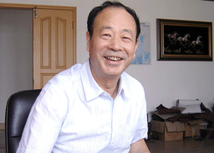 访江苏三菱磨料磨具有限公司董事长潘洪俊
