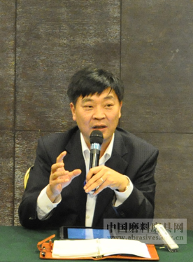 行业大会碳化硅组讨论交流：危机浮现 转型迫切