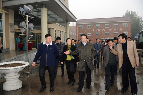 商丘市省人大代表团到易成公司参观考察