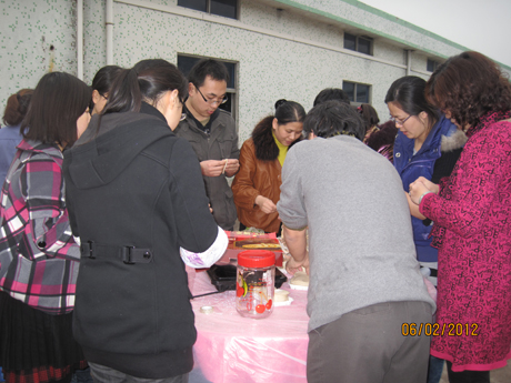 珠海大象：正月十五闹新春 幸福元宵大口吞
