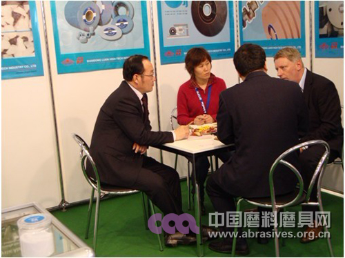 磨料磨具分会组团参展、参观2012年德国国际磨削技术与设备展览会纪实