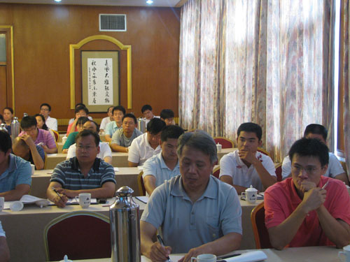 中国机床工具工业协会磨料磨具分会在郑州承办“应对欧盟REACH法规”培训班