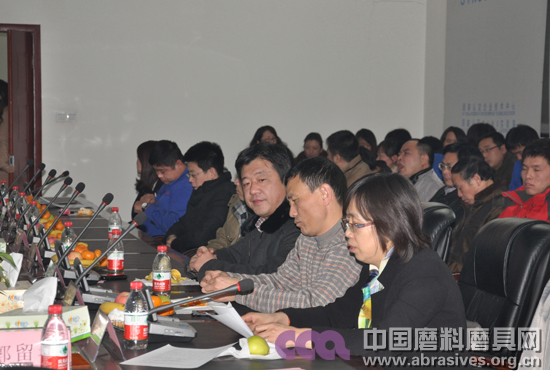郑州华晶金刚石股份有限公司工程中心召开2012年度总结表彰大会