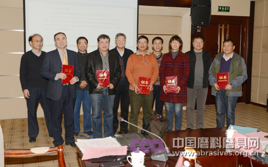 高效精密磨具产业技术创新战略联盟理事大会在郑州召开 