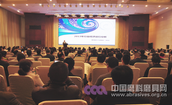 2014年春季全国磨料磨具行业信息交流暨第五十九届中国刚玉、碳化硅交易会在扬州开幕