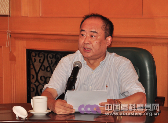 磨料磨具分会五届六次常务理事会在济南召开