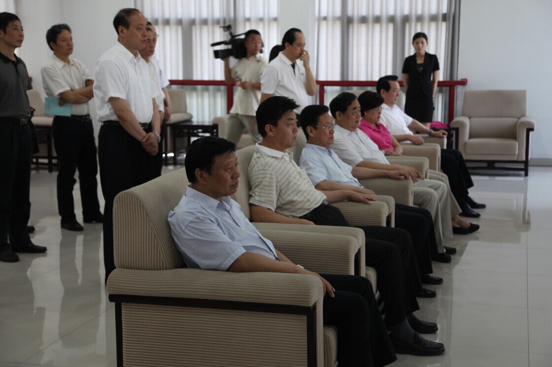 湖北省政协考察团到圣泉集团考察