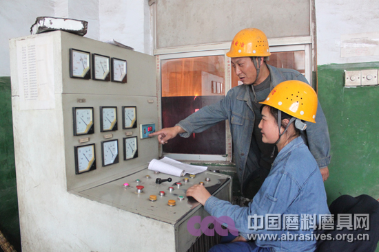 铿锵玫瑰别样红—记明珠电冶冶炼工段操作女工