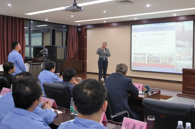 易成大学2015级管理人员研修班三次开课顺利进行