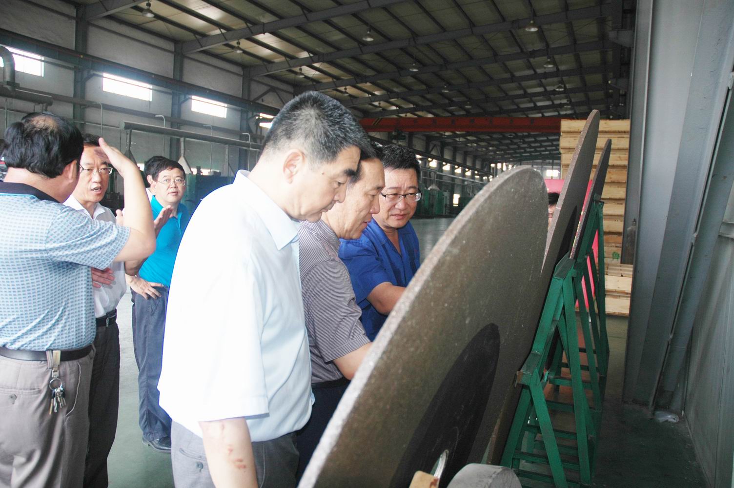 淄博市委书记王浩一行到鲁信高新视察调研