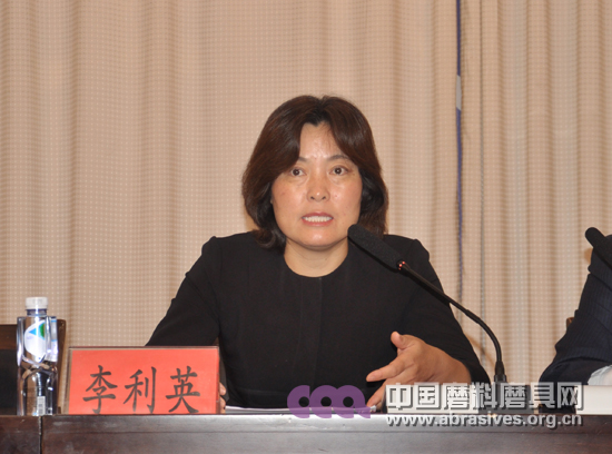 河南工業(yè)大學(xué)“磨料磨具與超硬材料新技術(shù)發(fā)展論壇”成功舉辦