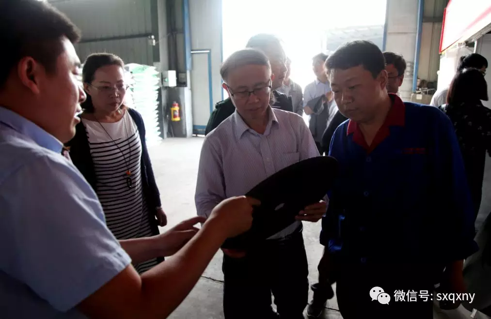长治市经信委对太岳磨料公司申报市级企业技术中心进行现场审查