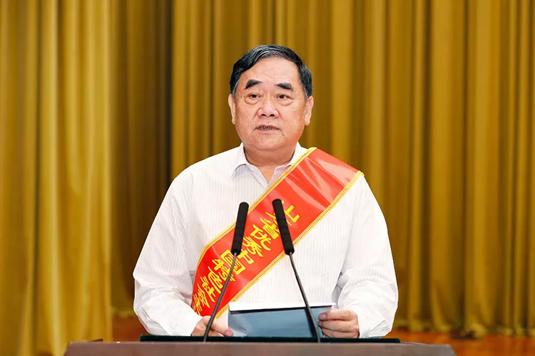 圣泉集团董事长唐一林荣获“第七届山东省非公有制经济人士优秀中国特色社会主义事业建设者”称号