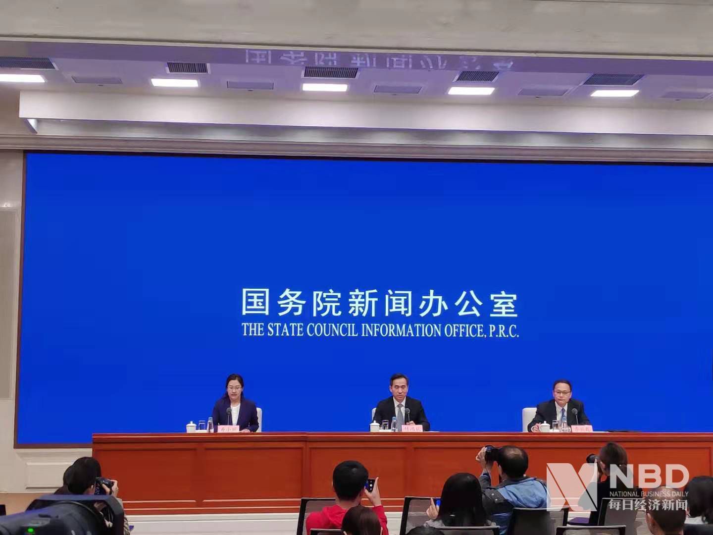商务部：今年外贸预计仍将稳定在30万亿元规模