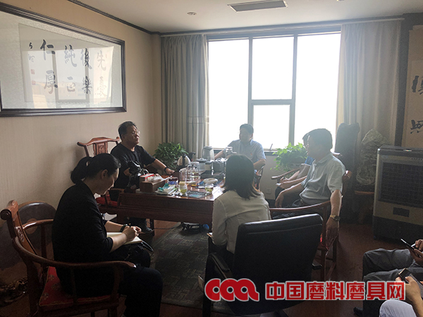 协会秘书长陈鹏一行调研伊川地区磨料磨具企业