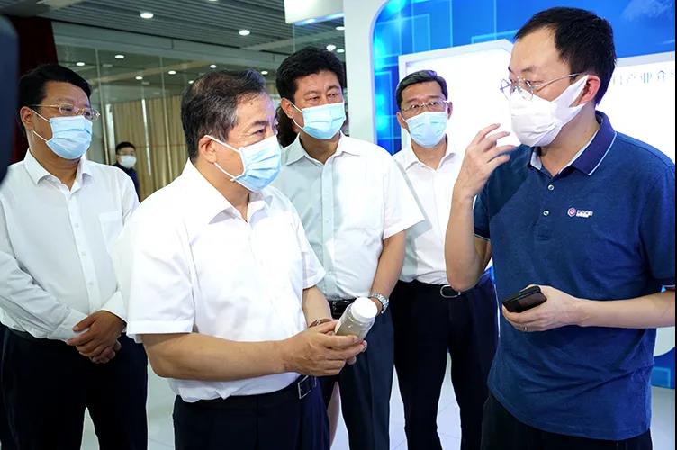 山东省委常委、济南市委书记孙立成一行到圣泉集团调研