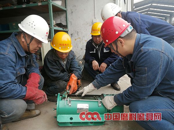 明珠电冶开展内部起重工特种设备知识培训