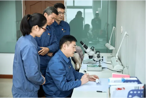 黄河旋风胡军恒劳模创新工作室被评为“许昌市示范性劳模创新工作室”
