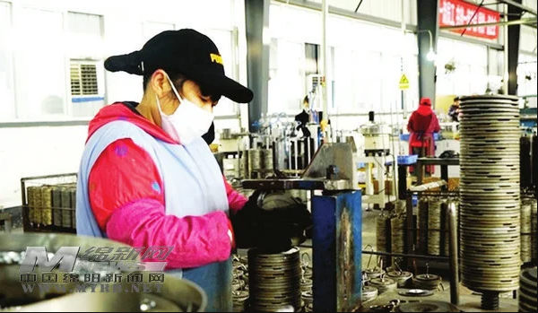 绵阳中研磨具订单饱和生产忙 “小巨人”迸发大力量
