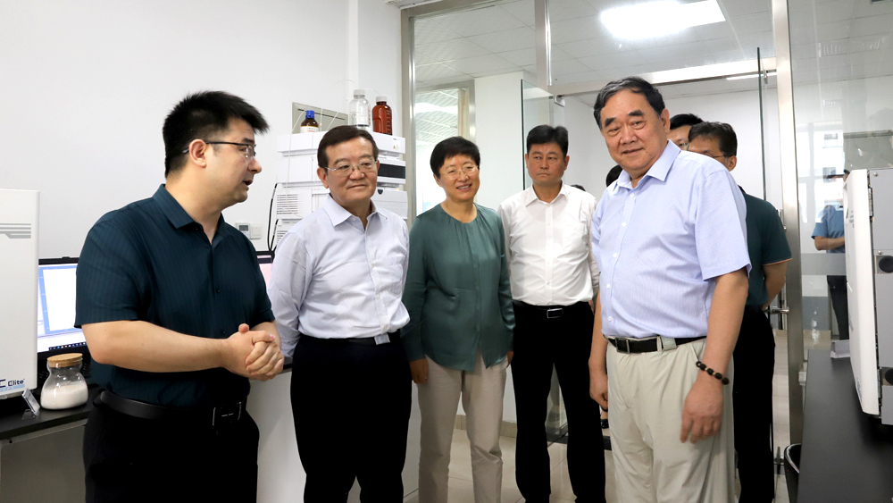 中央统战部副部长、全国工商联党组书记、常务副主席徐乐江一行调研圣泉集团