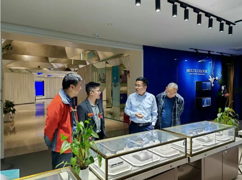 广东小太阳砂磨材料有限公司到访郑州华晶公司共商业务合作