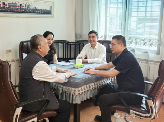 新任通城县委副书记、通城经济开发区党工委书记杨奇拜访湖北玉立砂带集团创始人、终身名誉董事长黎珊玉