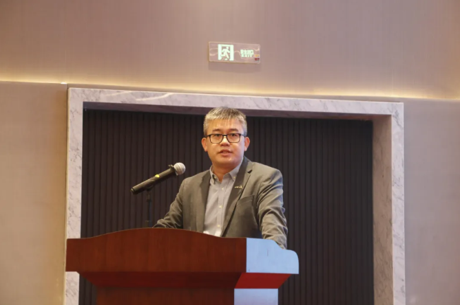 2025年秋季全国磨料磨具行业信息交流会暨第五届中国磨料磨具高端论坛在郑州成功召开